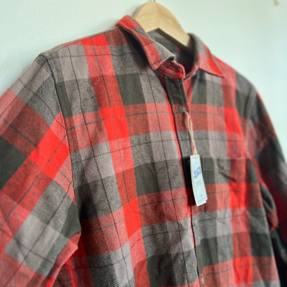 "Schott Bros" hand crafted button down man shirt / new with tag / Size M